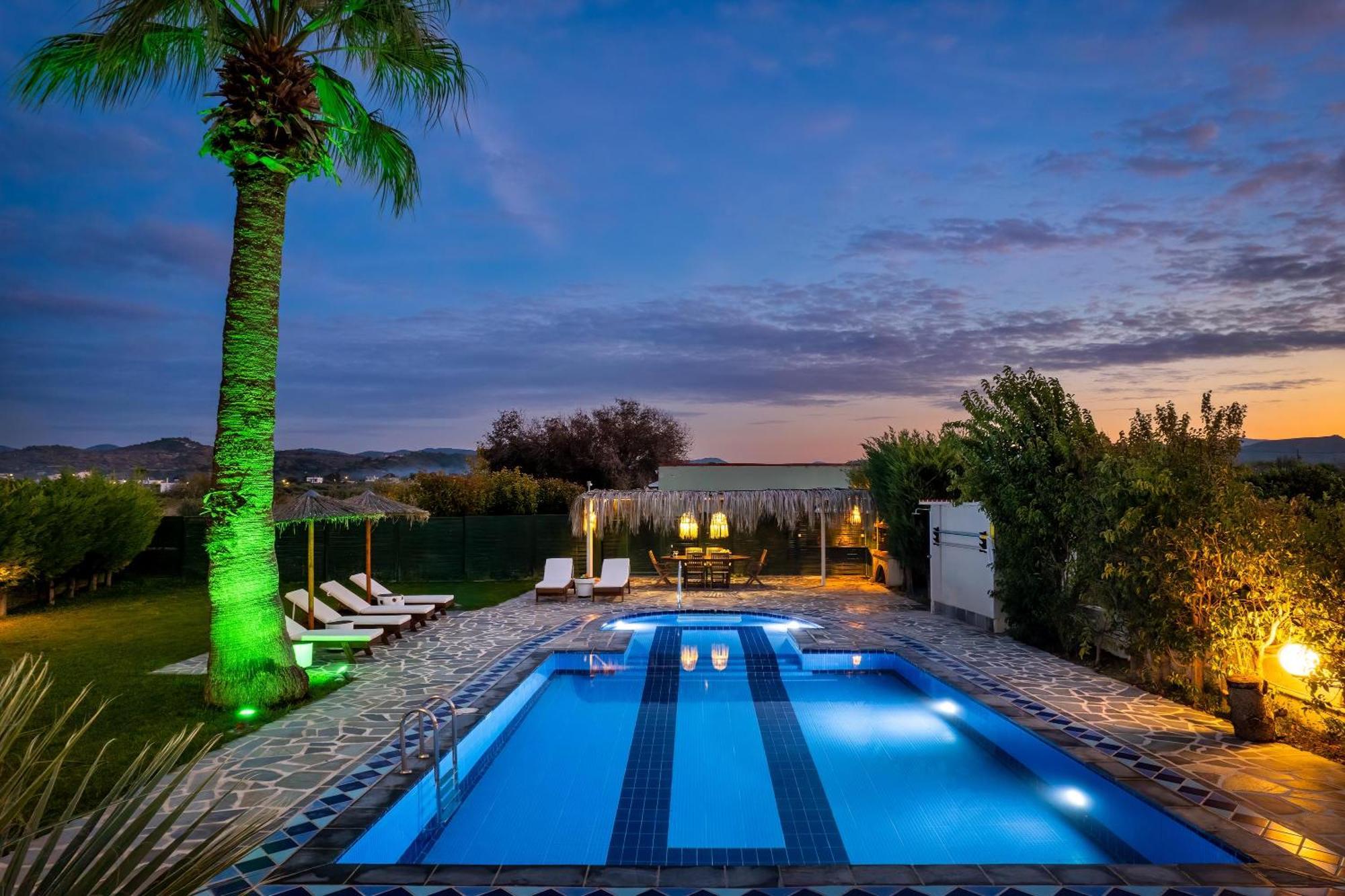 Villa Palmeras Soroni Exterior photo
